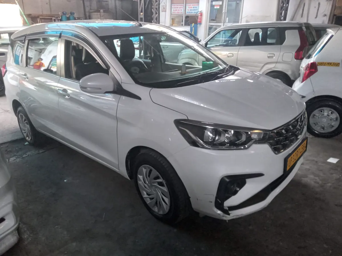 Ertiga Vxi CNG car rental Lucknow