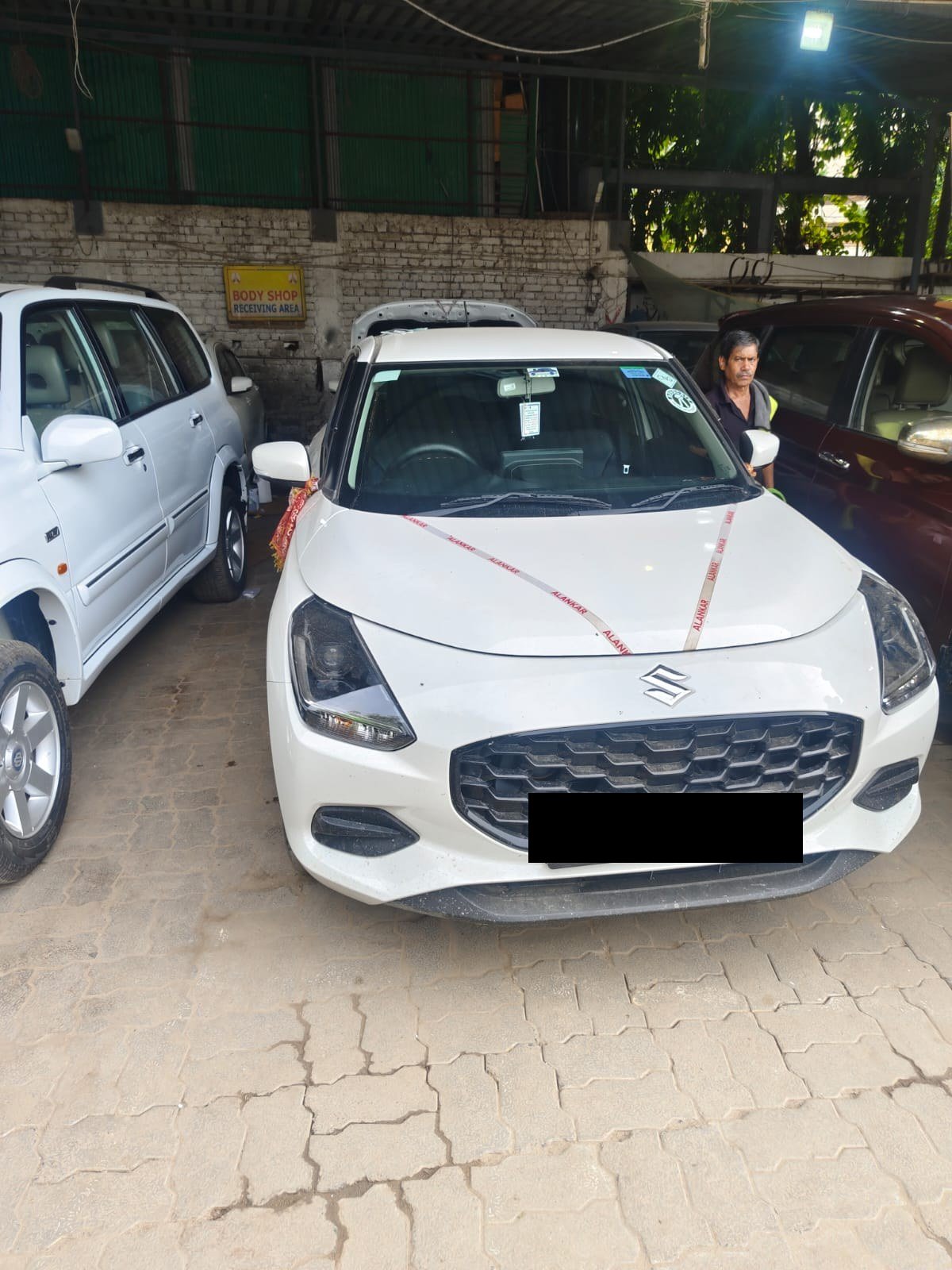 SWIFT VXI CNG airport rental Goa
