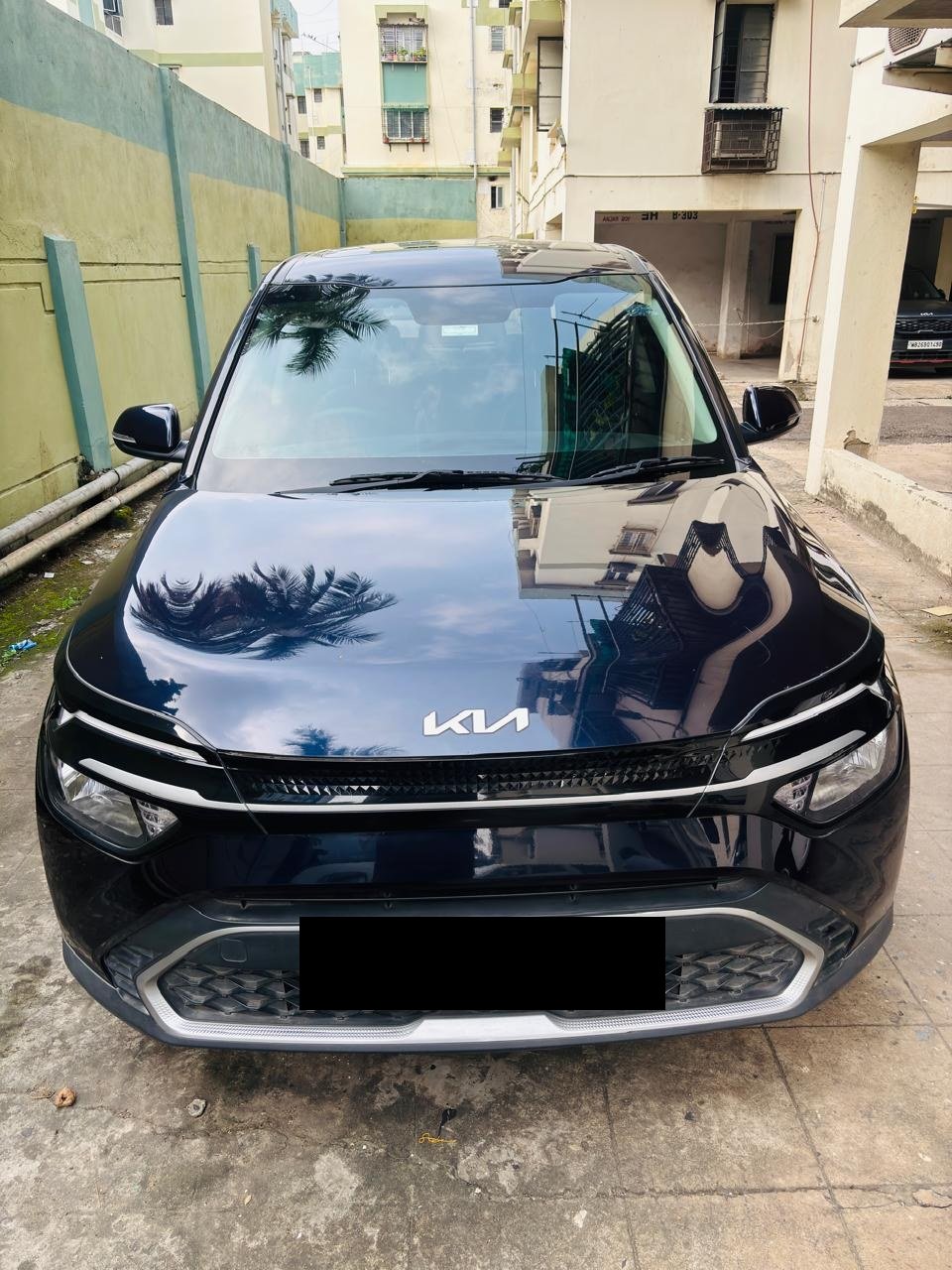 Kia Carens self-drive in Kolkata