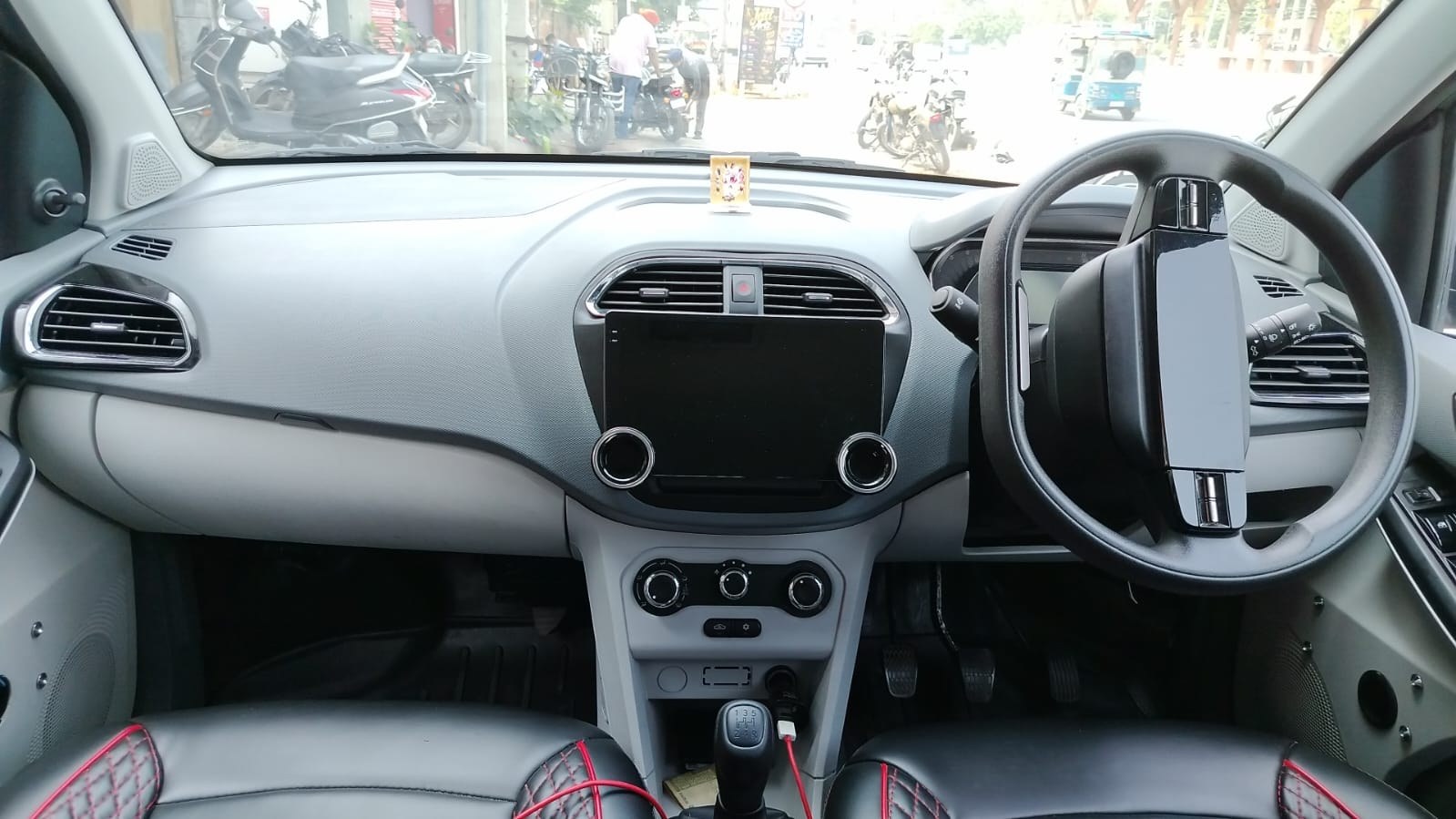 Tata Tiago 2025 — photo 5 of 5
