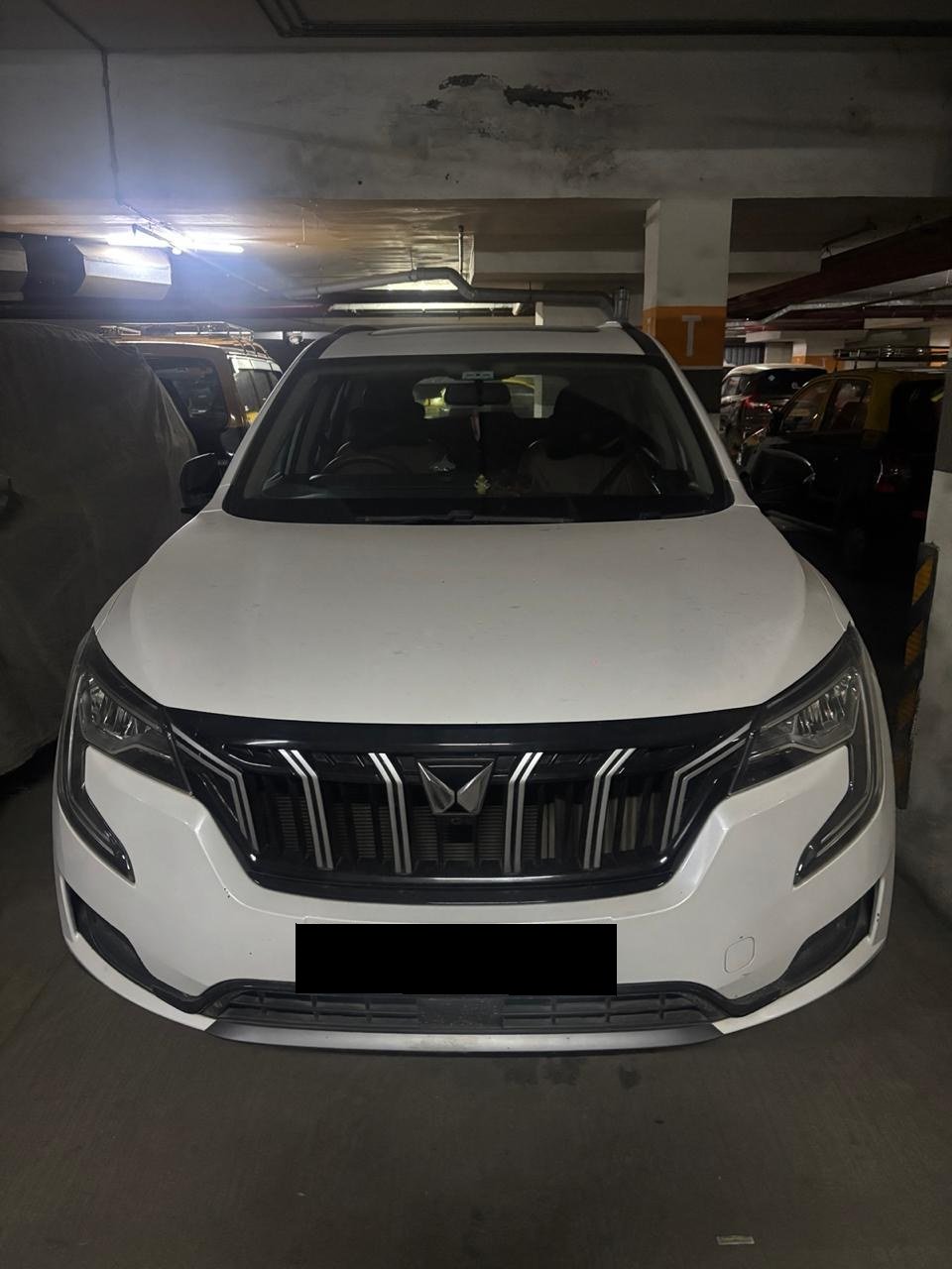 Mahindra XUV700 self-drive in Mumbai