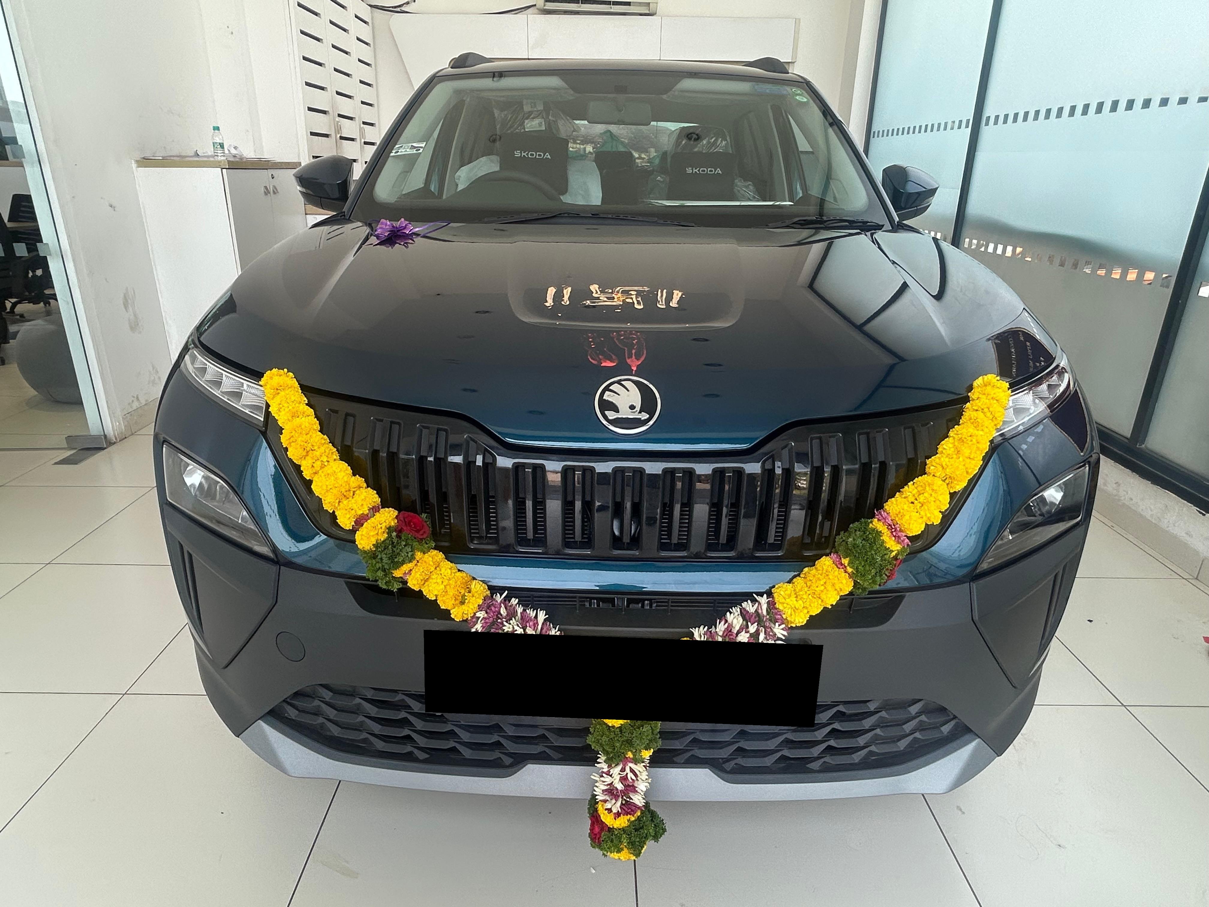 Skoda kylaq signature on rent in Pune