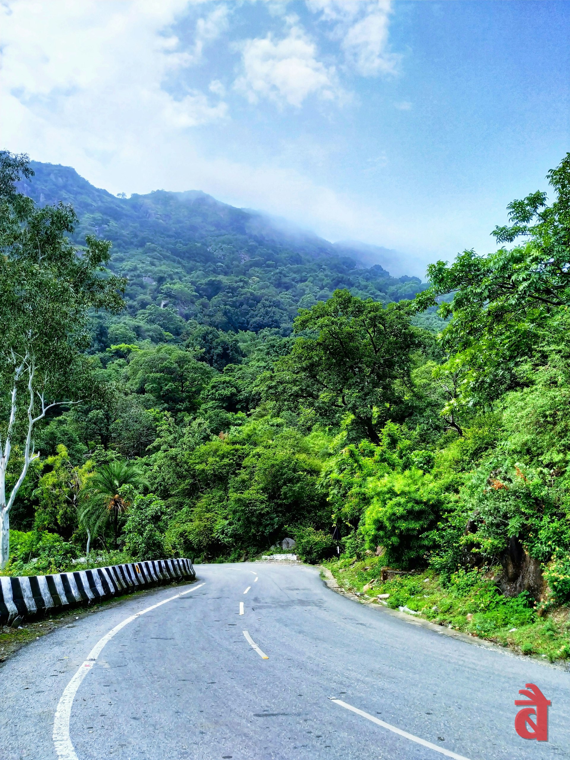 Udaipur to Mount Abu by Car: Why You Want an SUV (and Where the AC Will Quit)